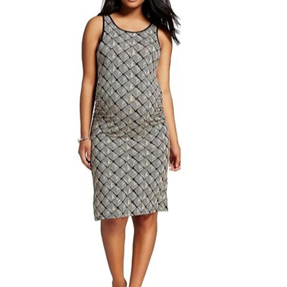 Liz Lange Maternity. Size xxl. Some wash wear.